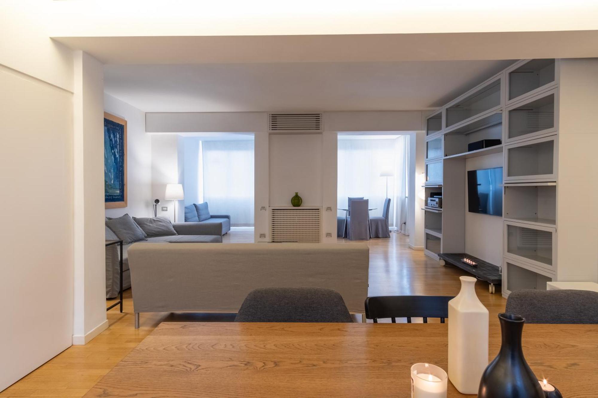Attic With Terrace And Jacuzzi - Luxury Apartment Rome Exterior photo