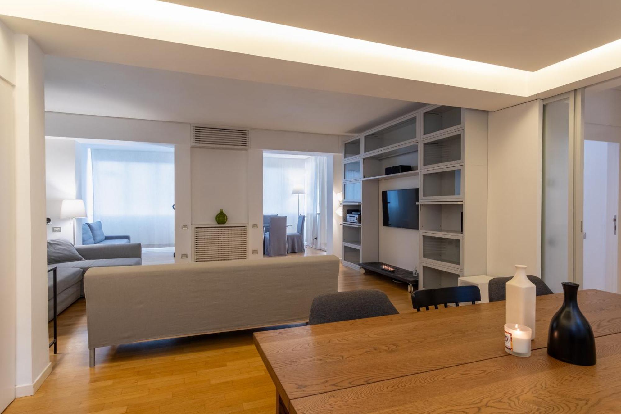 Attic With Terrace And Jacuzzi - Luxury Apartment Rome Exterior photo