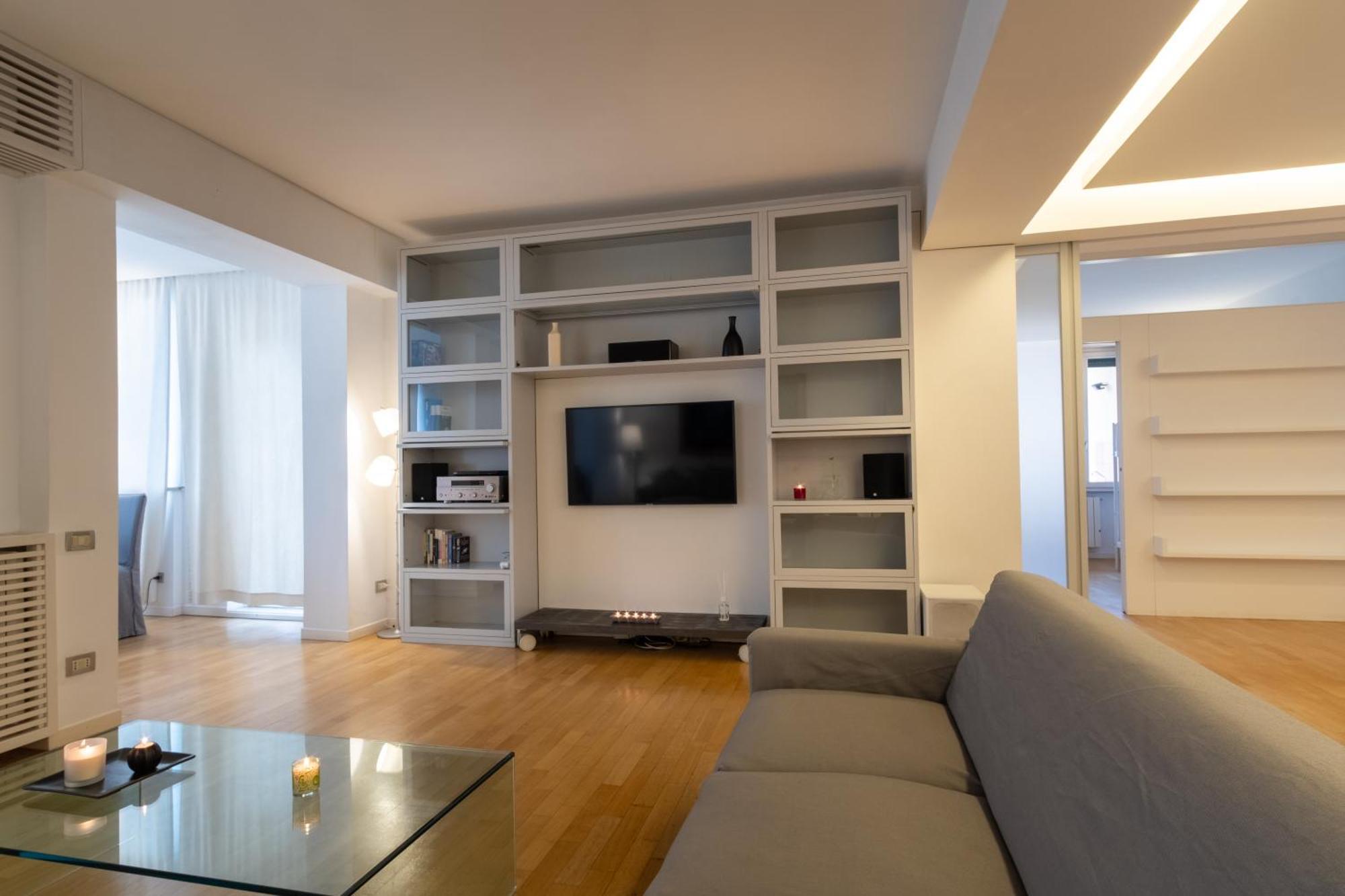 Attic With Terrace And Jacuzzi - Luxury Apartment Rome Exterior photo
