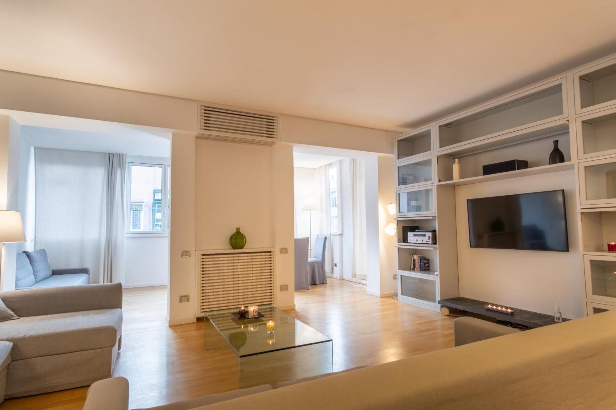 Attic With Terrace And Jacuzzi - Luxury Apartment Rome Exterior photo