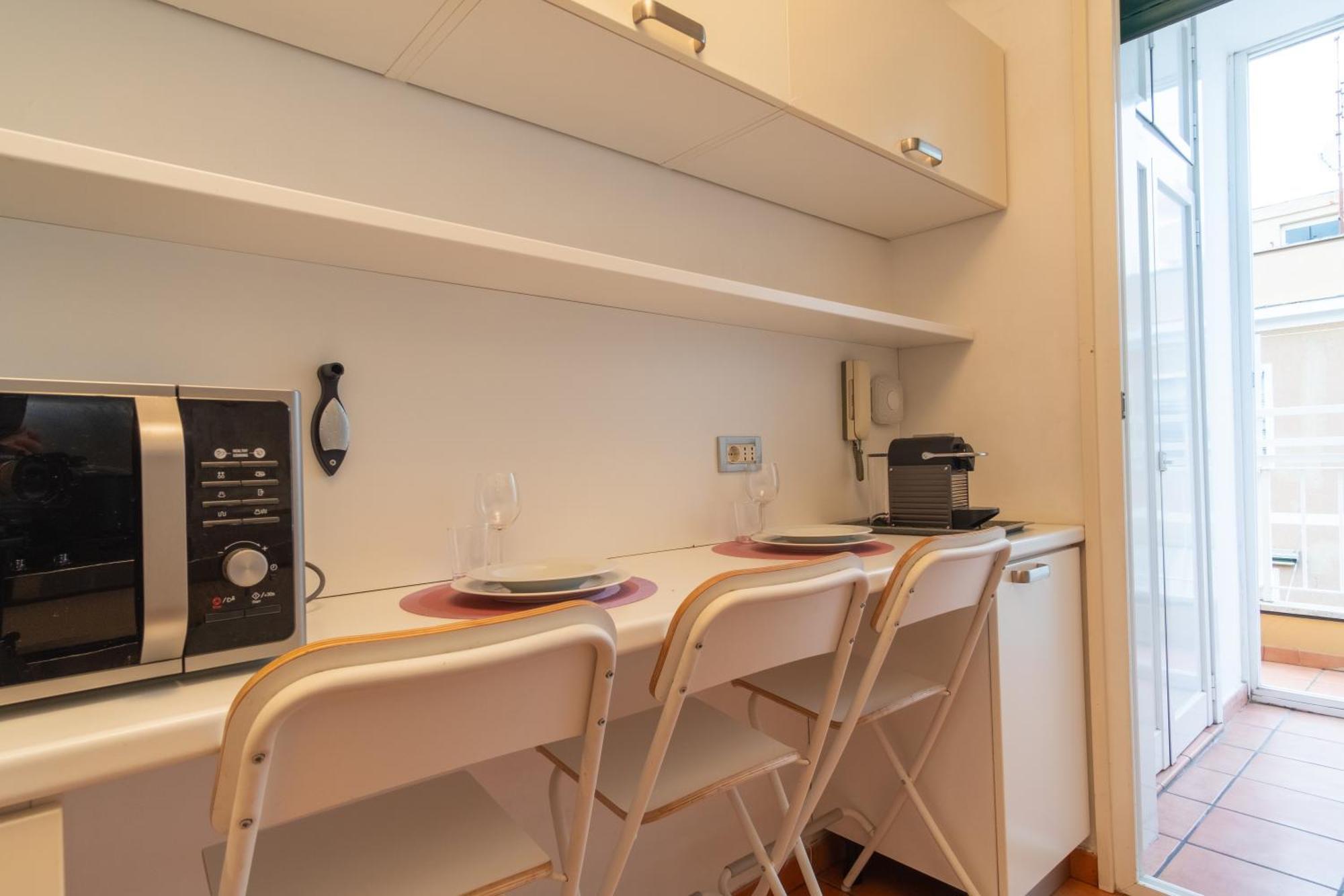 Attic With Terrace And Jacuzzi - Luxury Apartment Rome Exterior photo