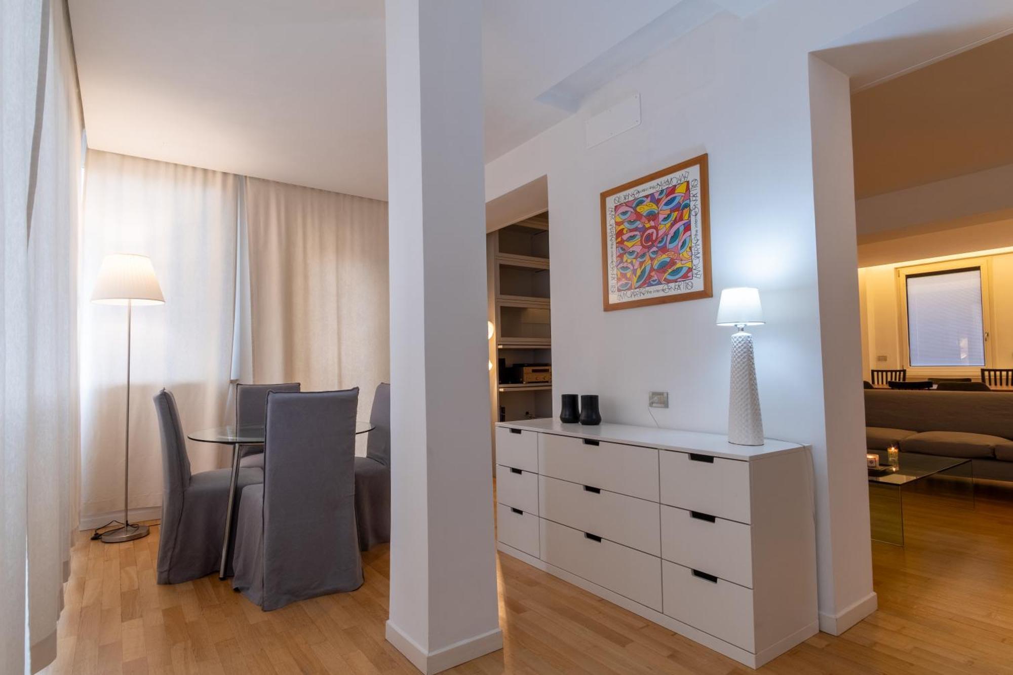Attic With Terrace And Jacuzzi - Luxury Apartment Rome Exterior photo