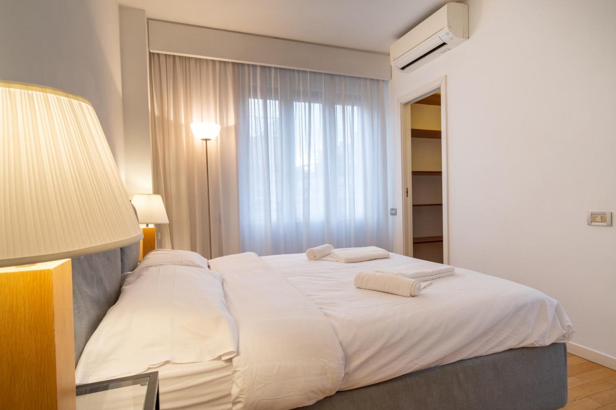 Attic With Terrace And Jacuzzi - Luxury Apartment Rome Exterior photo